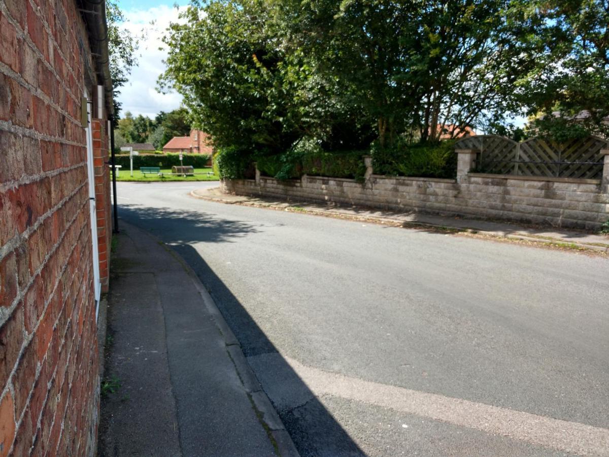 Westmoreland Cottage Weaverthorpe Exterior photo